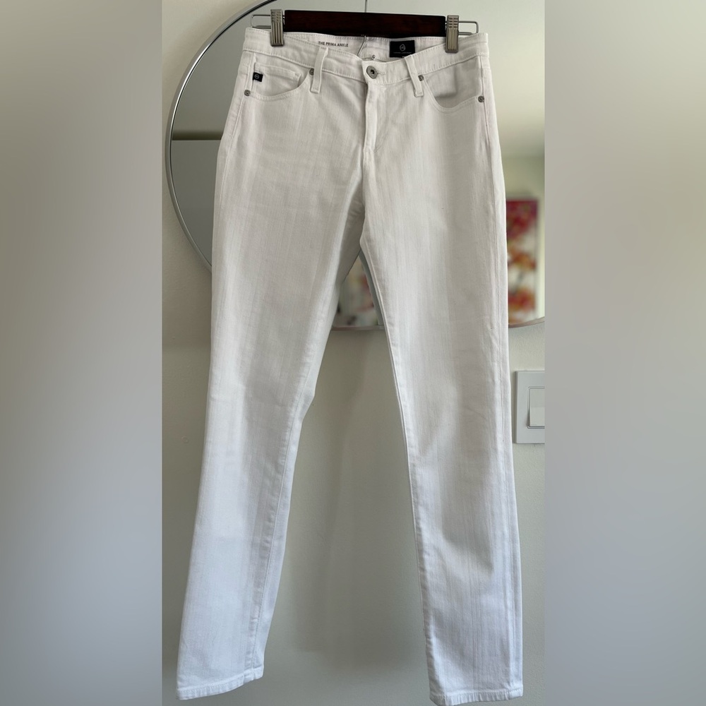 AG Women’s White Jeans Size 25